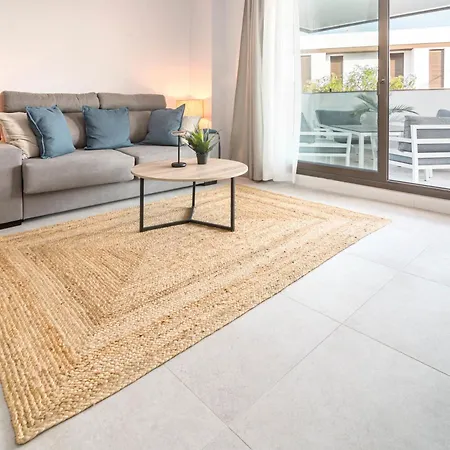 Apartment Lmea1.b.b - Modern 1-bed Flat With Pool Balcony *